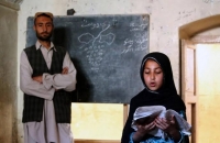 طالبان به مراکز آموزشی: صنف‌های دختران و پسران جدا شود؛ بررسی چالش‌های تجزیه صنوف - مجله‌ی اورال